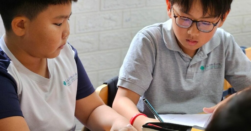 dạy song ngữ cho trẻ